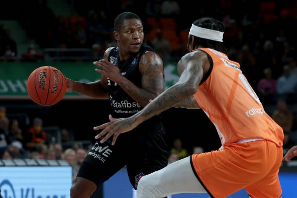 展现出了出 展现出了出